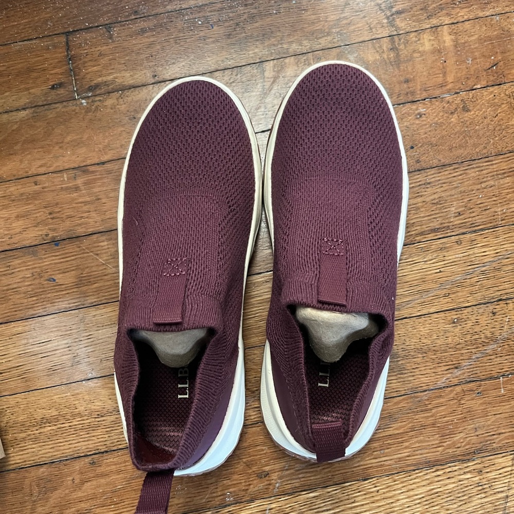 LL Bean Women's Day Venture Slip-Ons in burgundy women’s size 7.5 - Picture 3 of 8